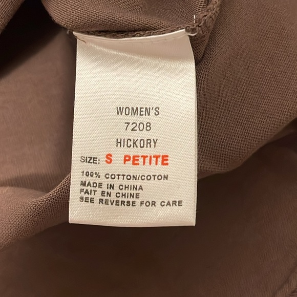 Woolrich Split Neck Long Sleeve Shirt Brown Embroidered Women’s Small Petite Top - Picture 9 of 10